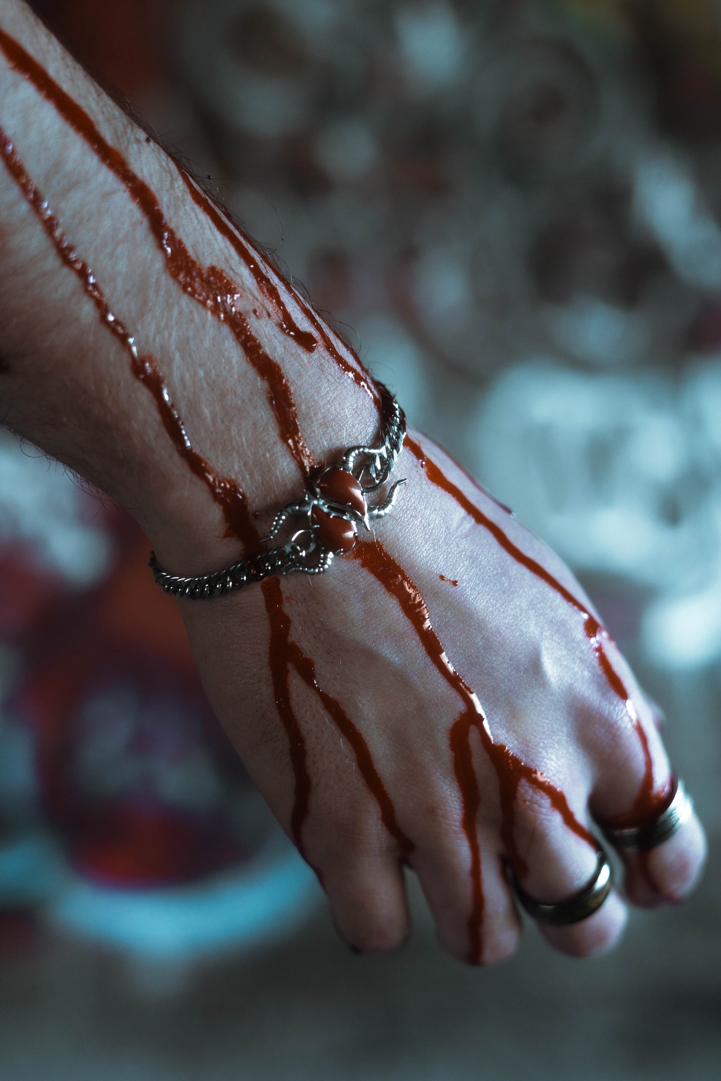Bracelet gothique First Blood Rakhs – jaspe rouge et acier inoxydable, édition limitée